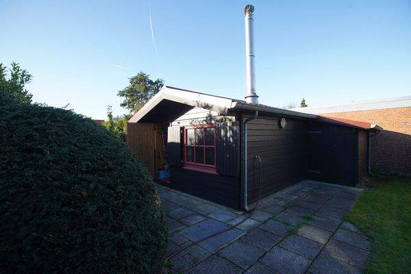 Gartenhaus mit Holzofen