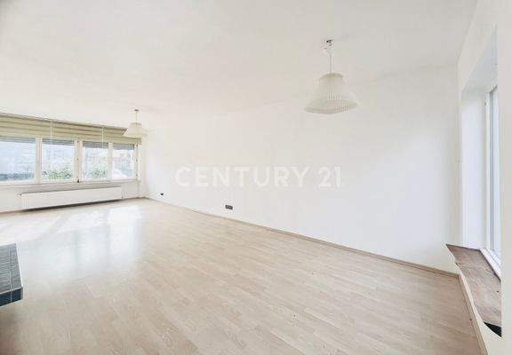 Platz für einen Esstisch mit Ausblick