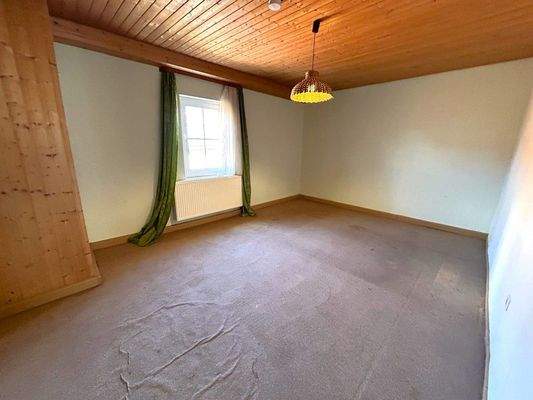 weiteres Zimmer im Obergeschoss 