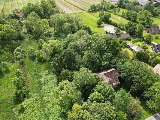 Grundstück mit Villa