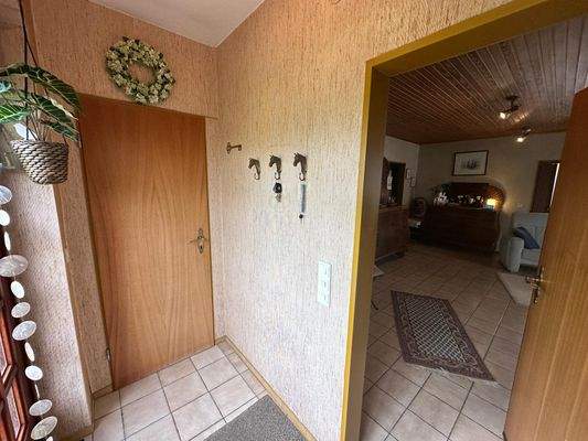 9-Flur-mit-Garderobe