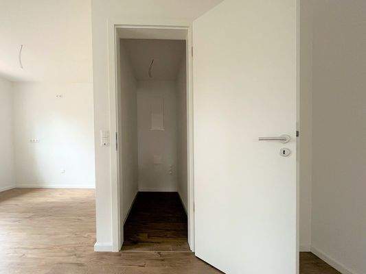 Praktischer Einbauschrank - Clevere Stauraum-Lösung im Flurbereich