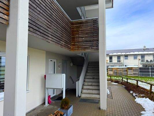 Treppenhaus + Briefkasten