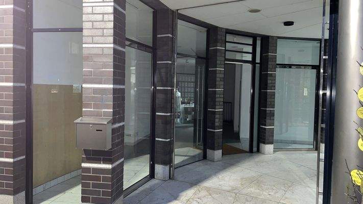 Schaufensteransicht außen (3)