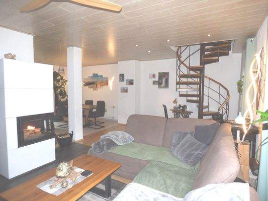 Wohnbereich mit Wendeltreppe