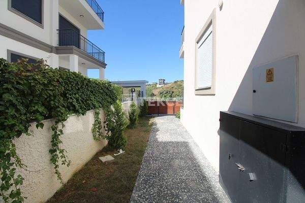 Brand-New Apartment in a Poolside Building in Manavgat Antalya