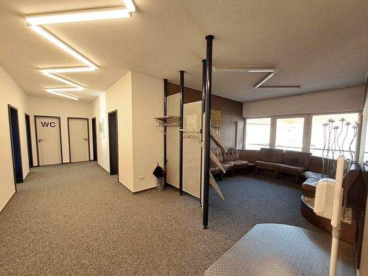 Flur und Wartebereich Praxis