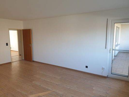 Wohn- & Esszimmer (2)