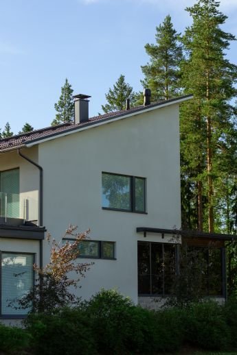 **Neuwertiges, freistehendes Zweifamilienhaus mit Doppelgarage in Garzweiler