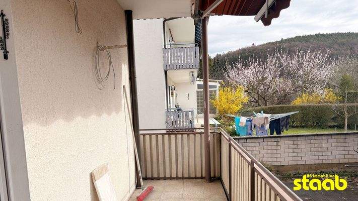 Balkon mit zugang zum Garten