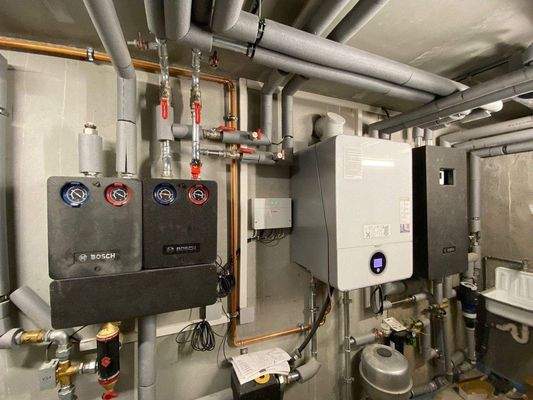 Moderne Heiztechnik mit solarer WW Aufbereitung un