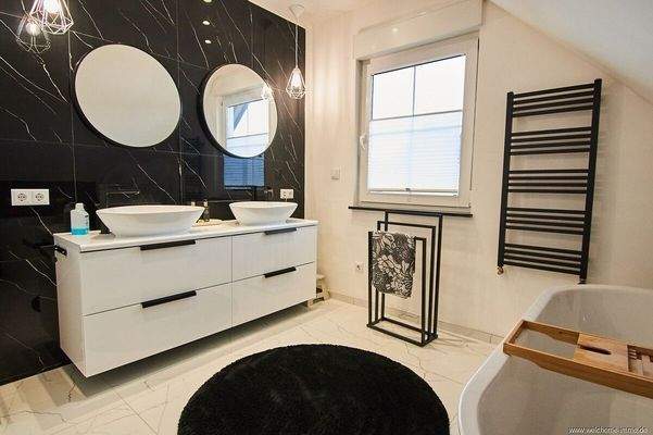 Badezimmer Dachgeschoss