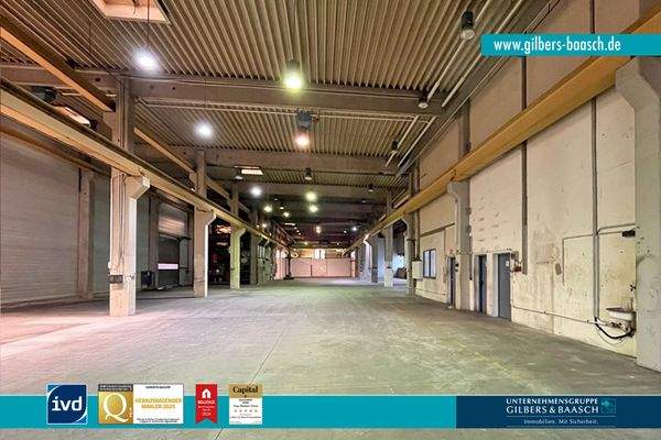 Rund 8,50m Deckenhöhe