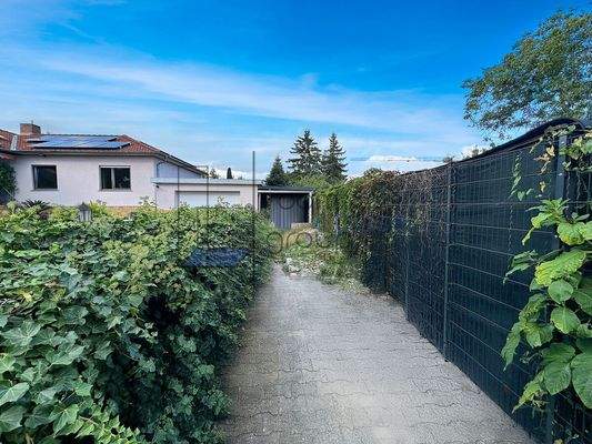 AB zweite Einfahrt / Carport