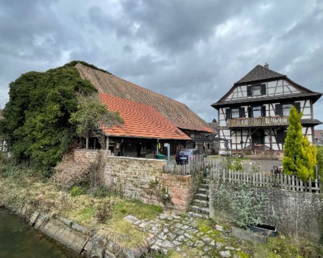 Denkmalgeschütztes Anwesen in Rheinau-Diersheim