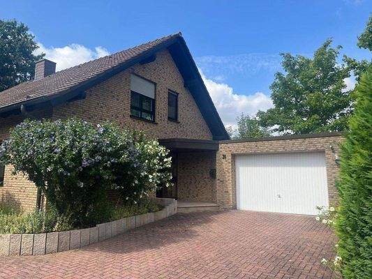 Hausansicht vorne.jpeg