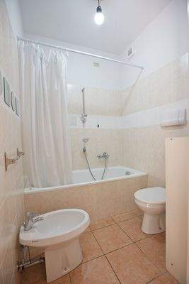 App. Design mit Terrasse, Balkon &amp; Traumseesicht.