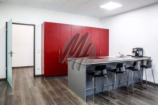 INFOS UNTER: 06171-586000