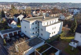 Mehrfamilienhaus mit Garage