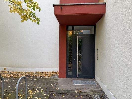 Blick zum Hauseingang