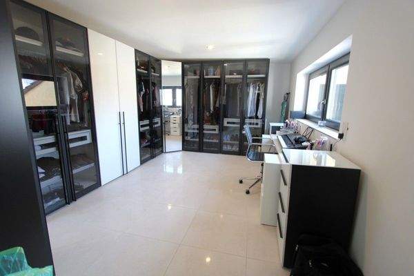 OG_Ankleidezimmer_Homeoffice