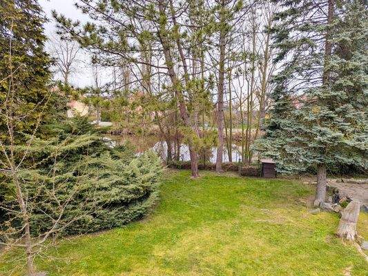 Garten mit Wasserblick