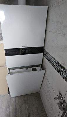 Vorderhaus_DG Bad_02.jpg