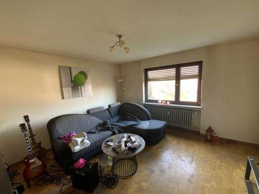 Wohnbereich vermietete Einliegerwohnung im Untergeschoss