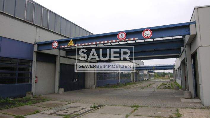 Halle7 und 11 Aussenansicht