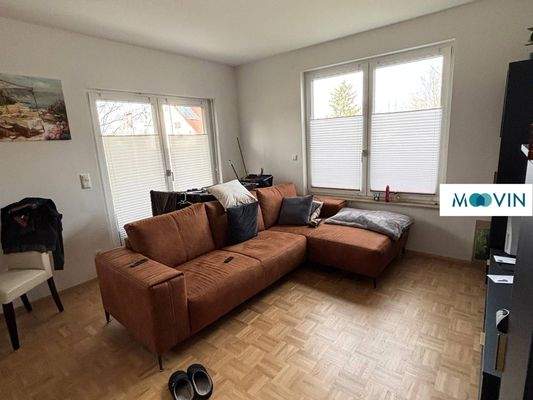 Ansicht II: Wohn- und Esszimmer mit offenem Küchenbereich