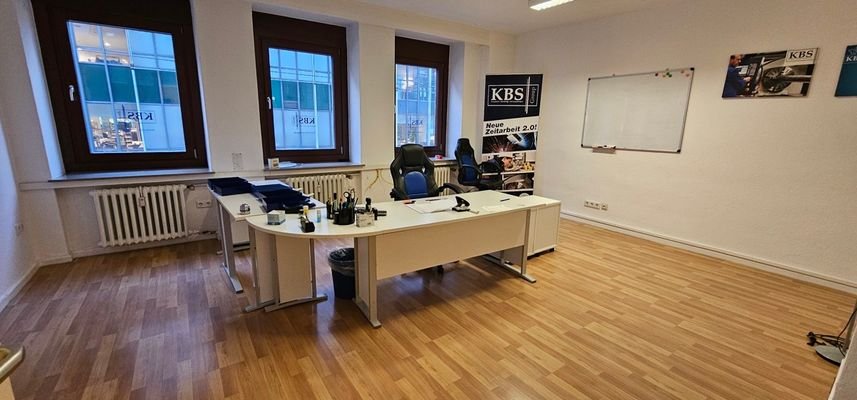 Büro 1