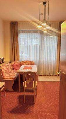 Wohn-/Ess-/Schlafbereich