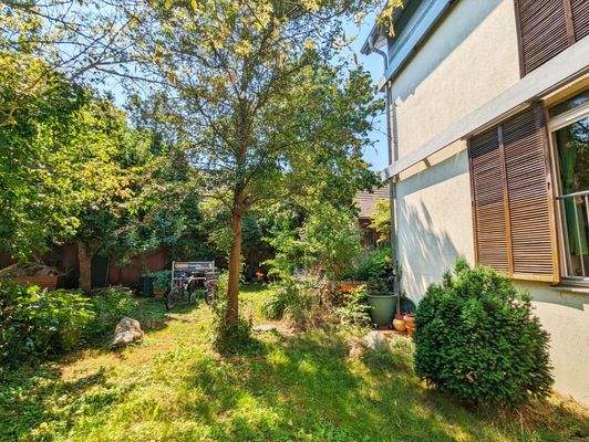 Seitenansicht Haus-Garten