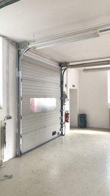 Zufahrt KG - Gewerbeobjekt