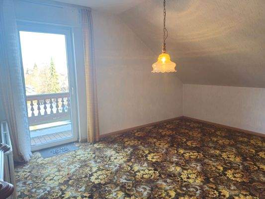 Zimmer mit Zugang Balkon