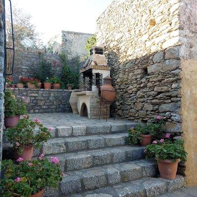 Ostkreta, Exo Mouliana: Traditionelle Steinhäuser mit Meerblick zu verkaufen