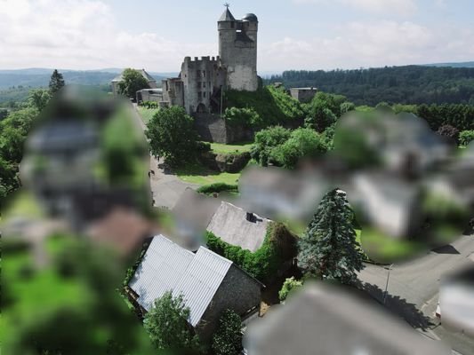 Drohne Rückseite+Burg