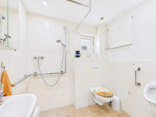 CAM04379G0-PR0076-STILL011