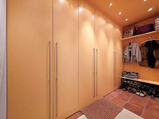 Eingangsdiele m. Garderobe