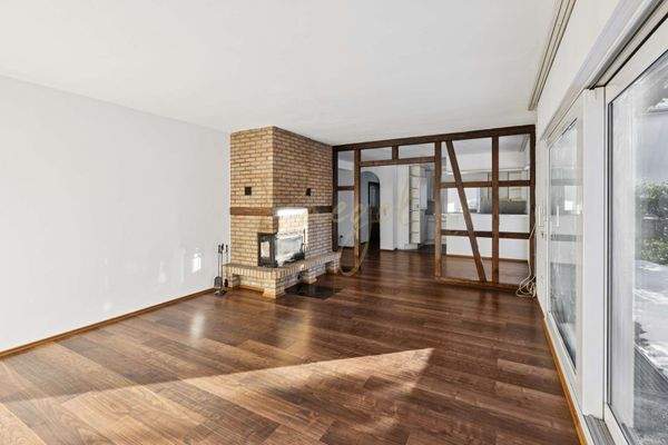 Wohnbereich mit Kamin