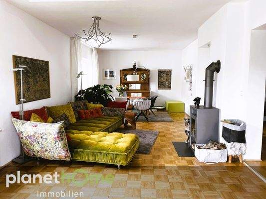 Wohnlounge mit Feuerstelle