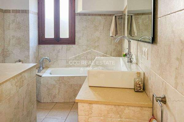 Badezimmer mit Wanne