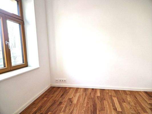 Ankleide-oder Arbeitszimmer