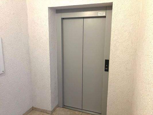 Fahrstuhl 1. Etage