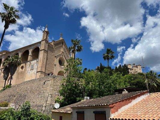 Blick auf Kirche bei Tag