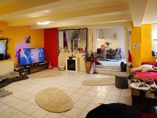 Wohnraum 1. OG li #1