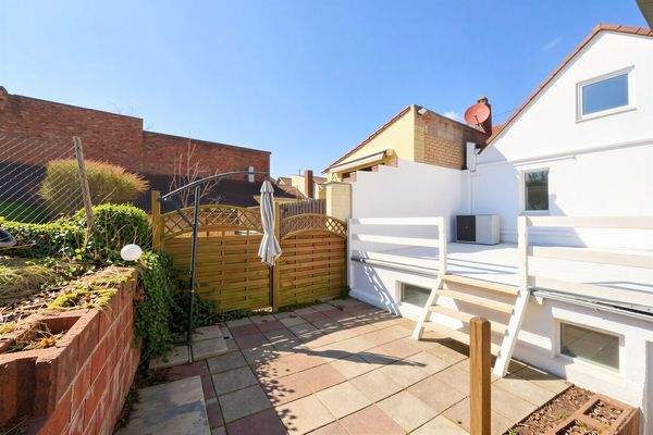 Garten / Terasse - (KI generiert)