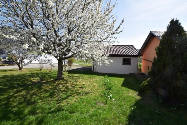 Garten/Grundstück/Garage