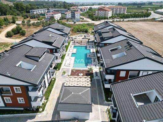 3-Bedroom Apartment with Communal Pool in Antalya Manavgat