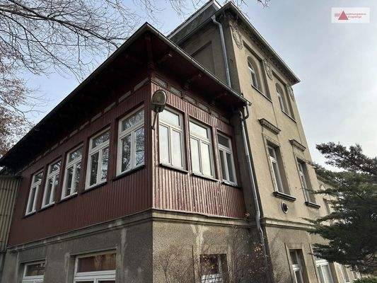 Wohn-, Bürogebäude